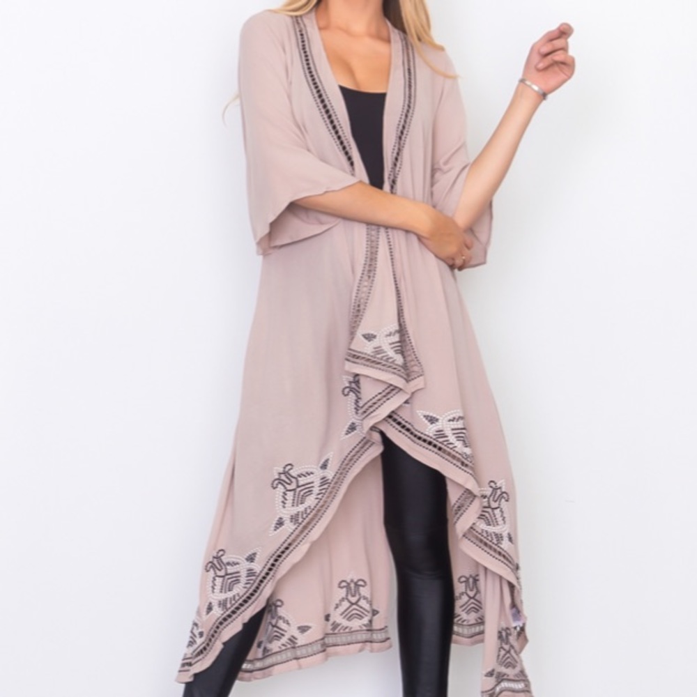 ❤️LAST NEW S Taupe Crochet Trim Long Kimono - Picture 3 of 8